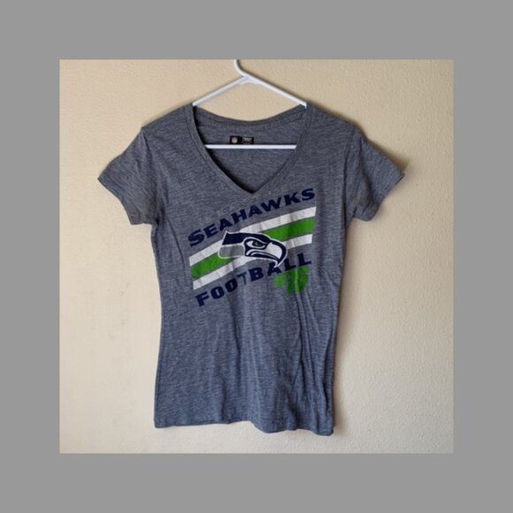 NFL Team Apparel Gray Seahawks Football V-Neck Shirt Size Med EUC #M-068 - Picture 2 of 5
